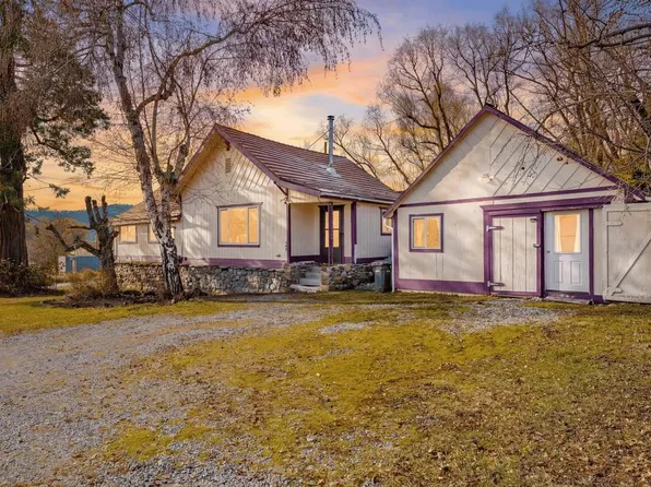 300 E Jessie St, Mount Shasta, CA 96067