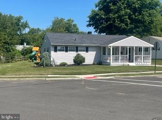 12 Hollybrook Ave, Lumberton, NJ