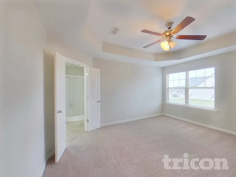 1048 Solomon Ln — Photo 7