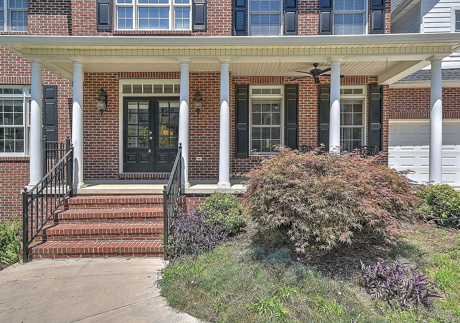 Spacious 5-Bedroom, 5-Bath Home for Rent in Shadowwood — Photo 2