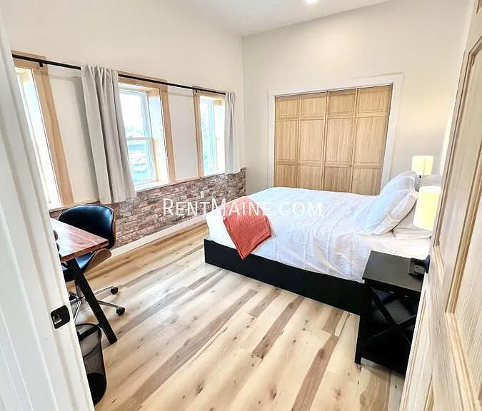 113 N Lancey St #202 — Photo 15