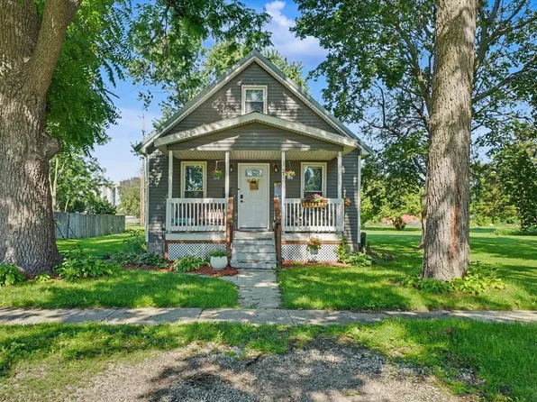 217 S State St, Gibson City, IL 60936