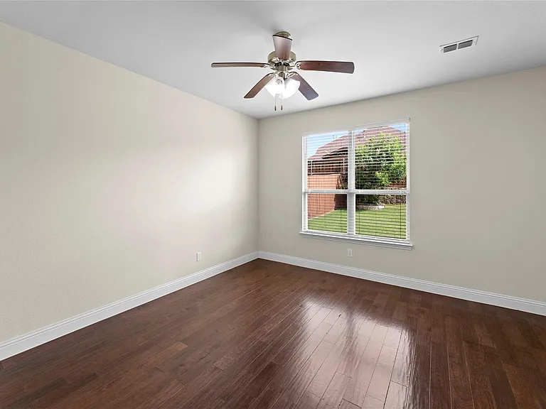 2678 Calmwood Dr — Photo 6