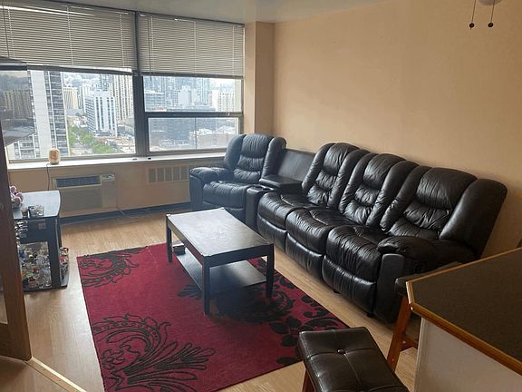 3rd image of 1460 Sandburg St #2209