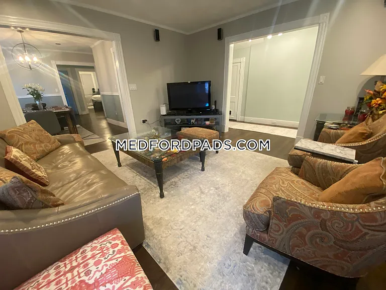 132 George St #1 — Photo 6