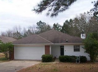 466 Riverbend Dr, Byram, MS 39272