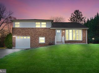 951 Haines Rd, York, PA 17402