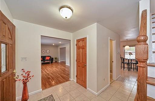 5th image of 26 Gladstone Dr