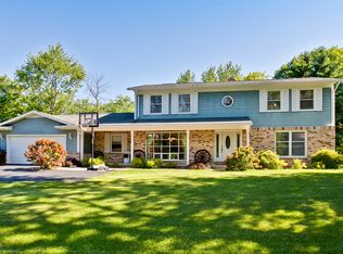 24200 W Deer Ridge Ln, Antioch, IL 60002