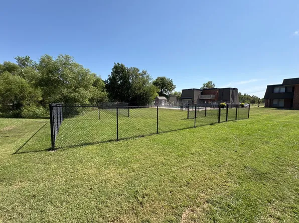 Prairie Sun Apartments, 2201 N 14th St #B11, Ponca City, OK 74601