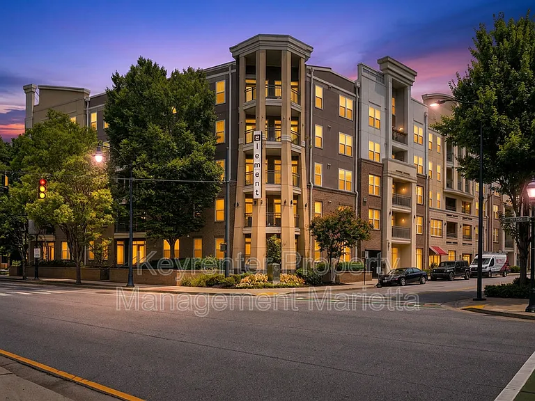 390 17th St NW #3045 — Photo 1