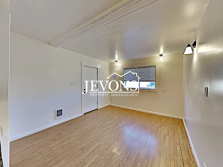 921 S 21st Ave #1/2 — Photo 6