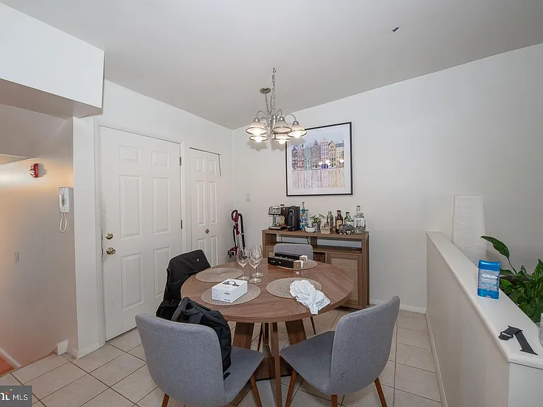 1526 Mount Vernon St #3 — Photo 5