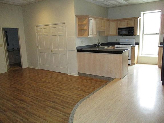 2nd image of 9124 W Smith St APT 301