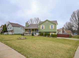 117 W Calico Dr, Raymore, MO 64083