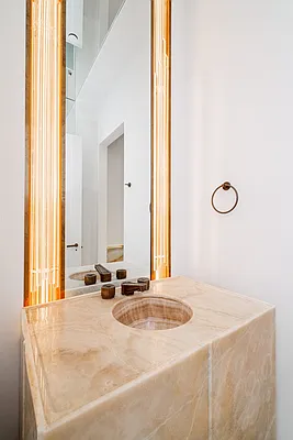 Rented by Societe Real Estate | media 19