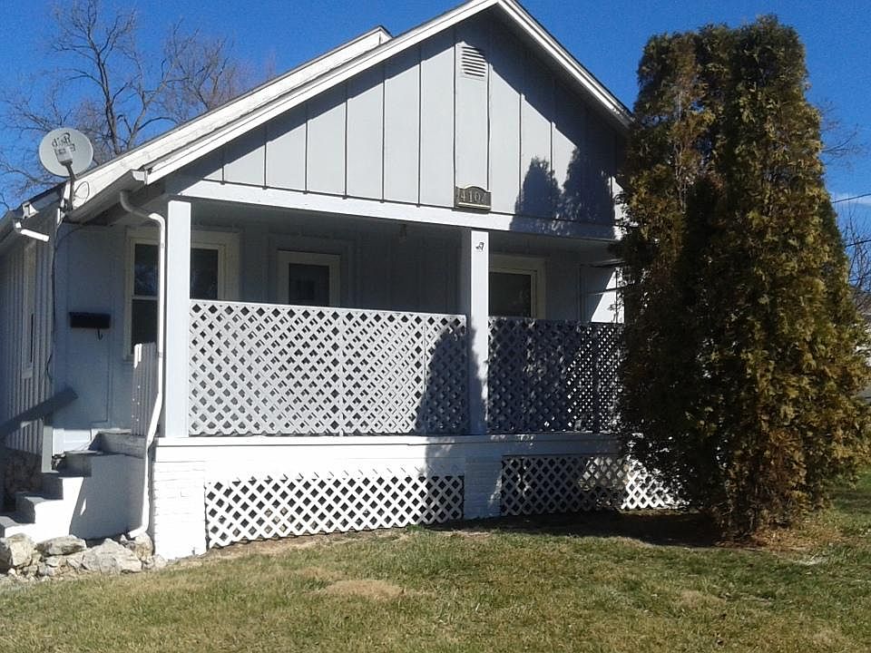 Front Porch, covered with privacy