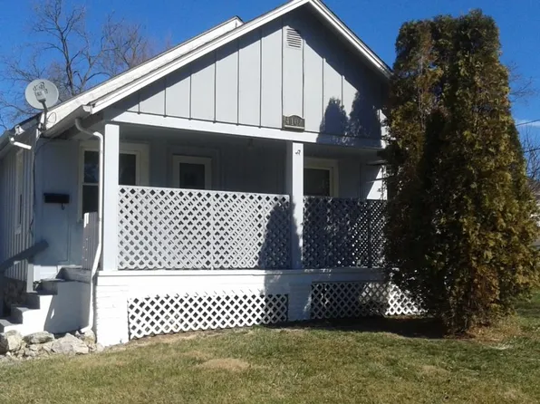 4104 Elledge Dr, Roeland Park, KS 66205