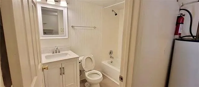 1329 Leonidas St — Photo 7