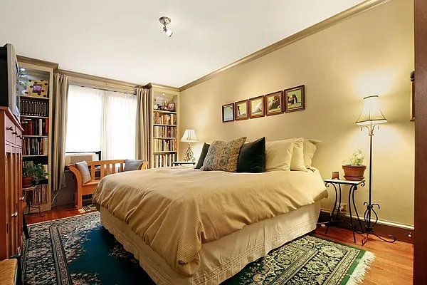 Sold by Corcoran | media 6