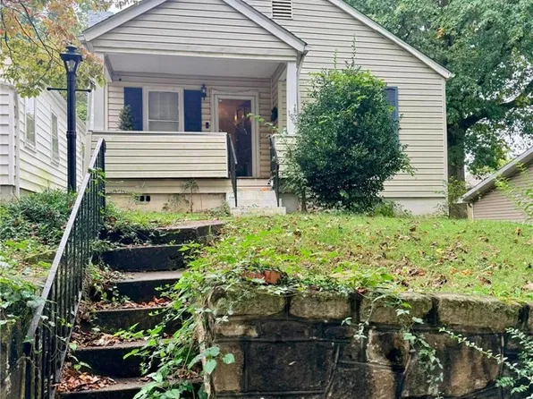 1807 Woodmont Rd, Huntington, WV 25701