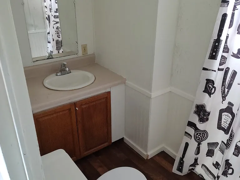 128 SE Camelot Loop — Photo 1
