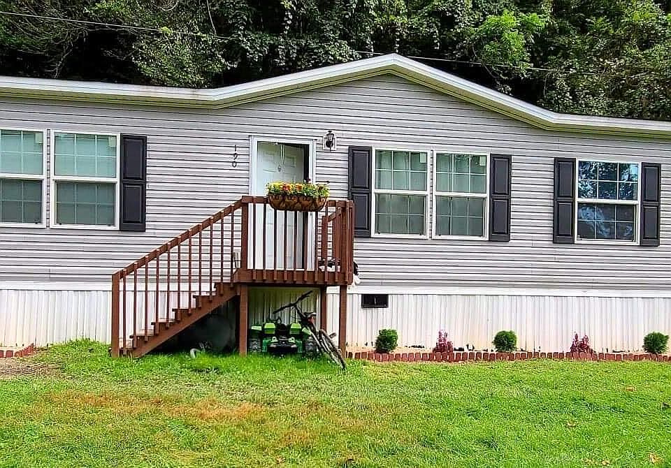 1st image of 190 Independence Dr