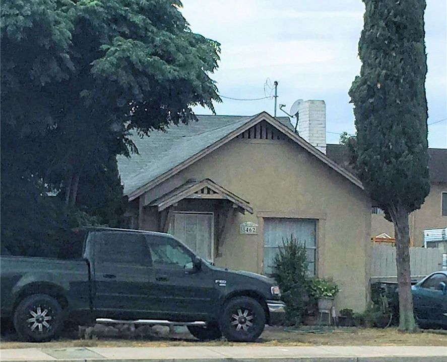1st image of 8462 Juniper Ave