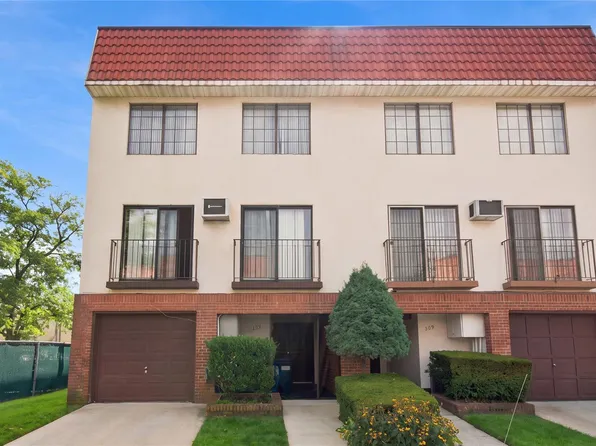 327 128th Street, College Point, NY 11356