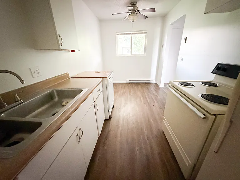 2014 Linden Ave #12 — Photo 9