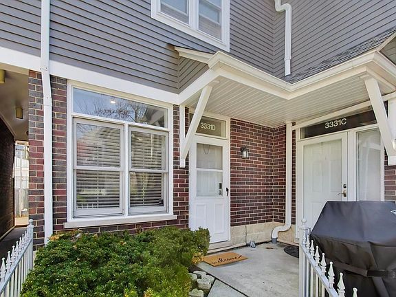 4th image of 3331 N Racine Ave APT D