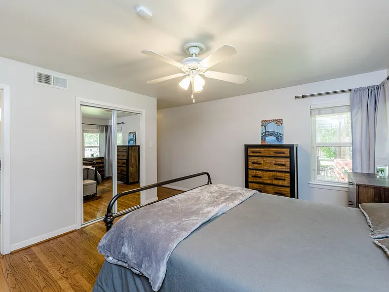8323 Lorrie Dr — Photo 25