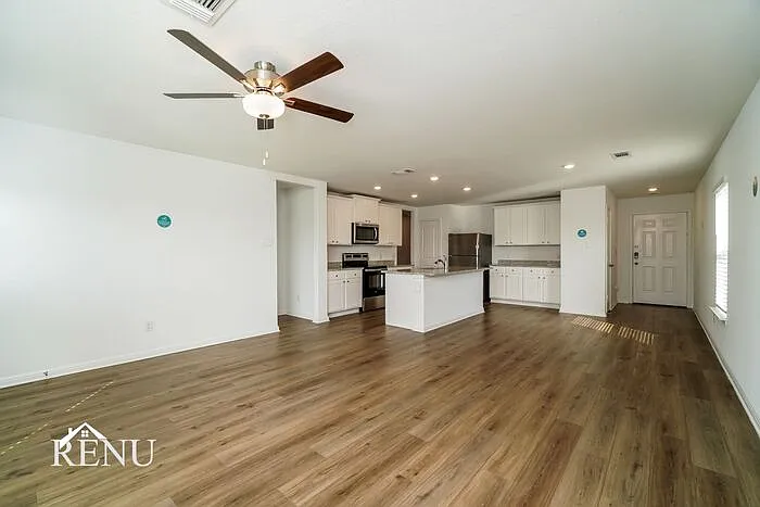 121 Scarborough Bnd — Photo 7