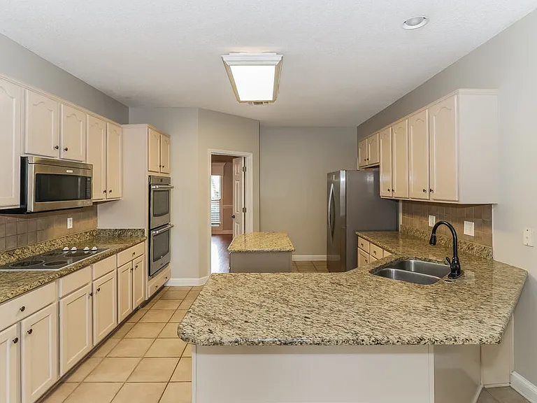 8895 Linell Cv — Photo 8