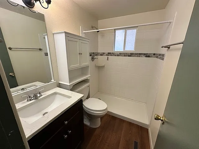 711 Main Road Cabin 10 - 1 — Photo 3