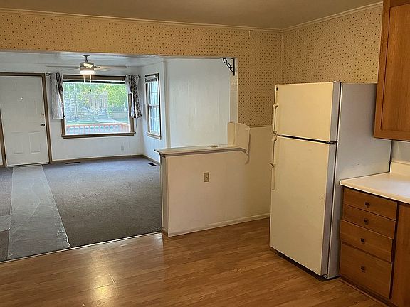 Kitchen & Living Room