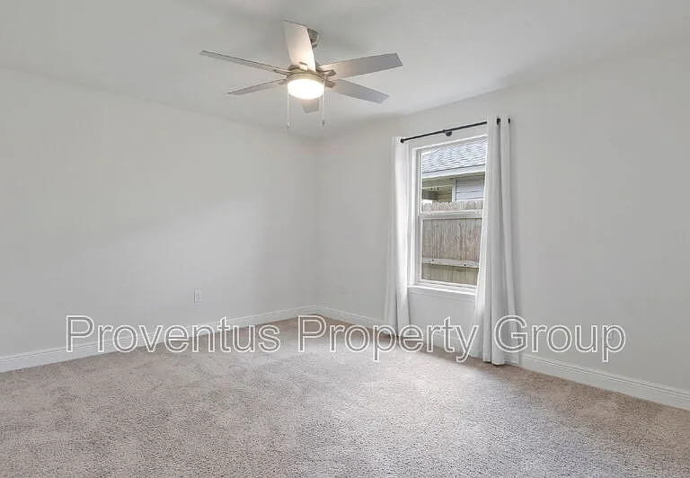 2419 Privet Berry Dr — Photo 32