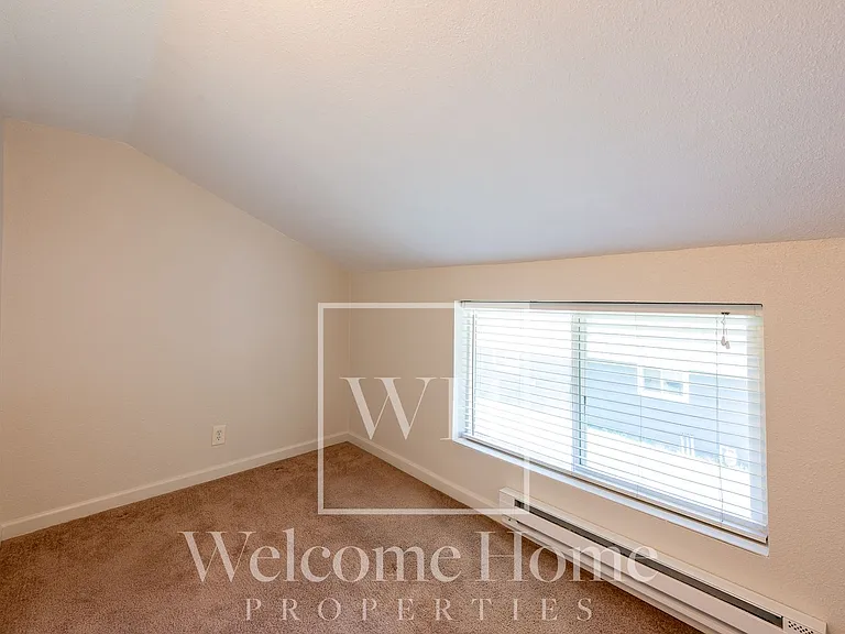 115 SE 3rd St — Photo 8