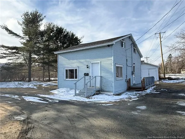667 Newcastle Blvd, Miramichi, NB E1V 2L1