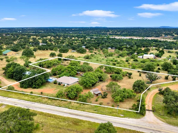 115 Fieldstone Drive, Llano, TX 78643