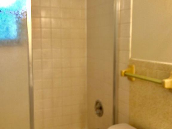 3rd image of 1514 E Washington St