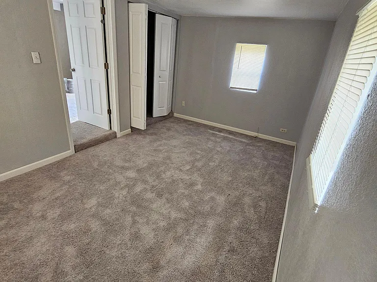 1758 S Meridian Ave — Photo 5