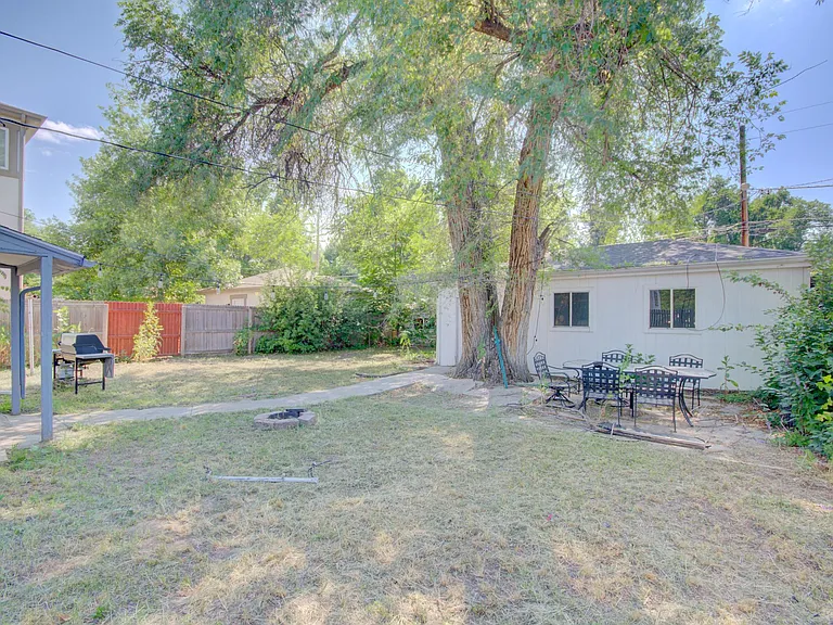 2257 S Franklin St — Photo 19