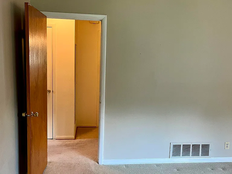415 Harolds Dr NW — Photo 10