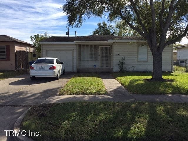 1st image of 2742 Prescott St