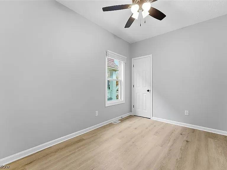 1537 Lakewood Ave — Photo 15