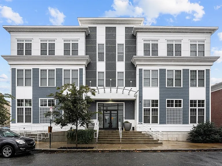 353 Summer St #310 — Photo 12