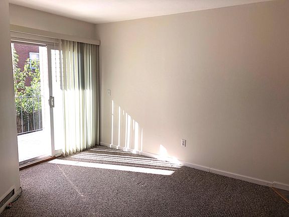 4th image of 124 Biruta St #16
