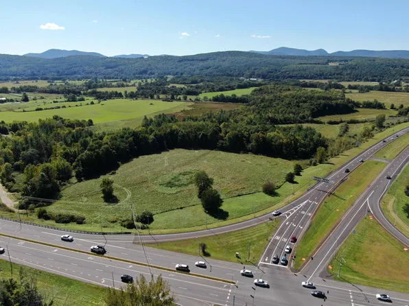 65 Dyer Road, Rutland Town, VT 05701