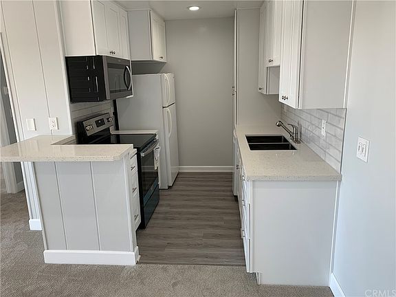 4th image of 424 N Bellflower Blvd